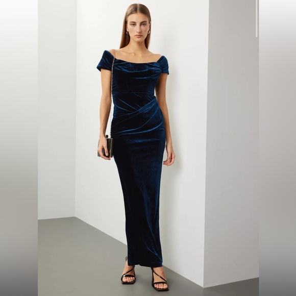 Line + Dot DuJour Gown, RTR - Picture 1 of 9